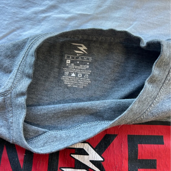 Boys Nike & Under Armour Clothing size 10 | Bundle 4 Shirts + Jean - Picture 14 of 16